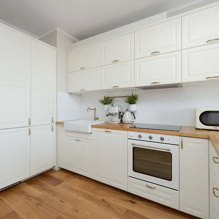 Appartement Bright With 2 Bedrooms And Air Conditioning By Renters