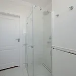 Bright With 2 Bedrooms And Air Conditioning By Renters *