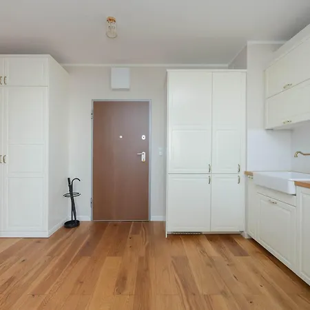 Апартаменты Bright With 2 Bedrooms And Air Conditioning By Renters *