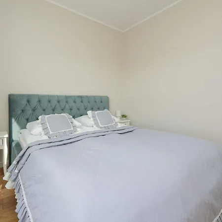 Apartment Bright With 2 Bedrooms And Air Conditioning By Renters