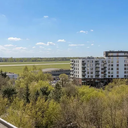 Bright With 2 Bedrooms And Air Conditioning By Renters
